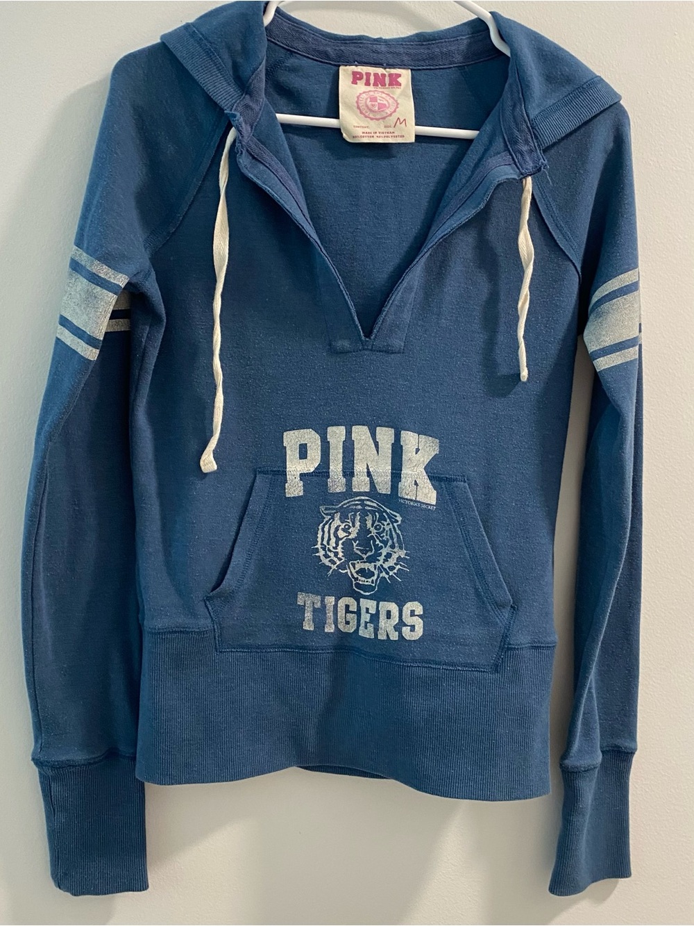 PINK Victoria’s Secret Women’s Hoodie Sweatshirt Size M Blue Tiger Logo Hoodie